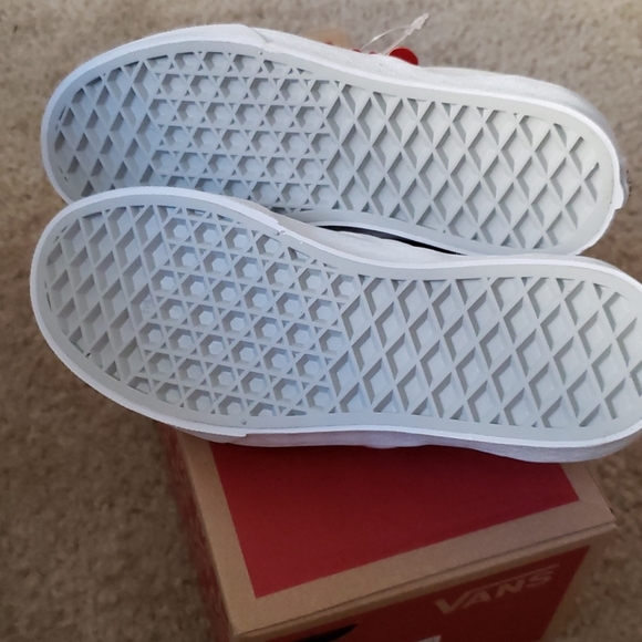 NWT Vans white canvas kids shoes - Picture 4 of 4